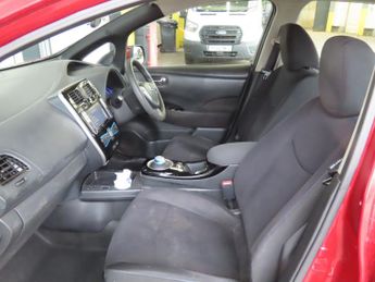 Nissan LEAF 30kWh Acenta Hatchback 5dr Electric Auto (109 bhp)