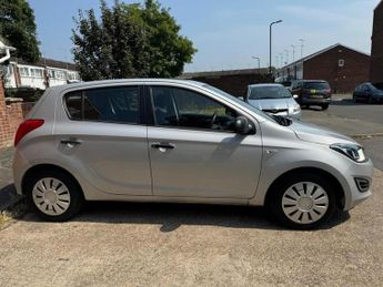 Hyundai i20 1.2 Classic Hatchback 5dr Petrol Manual Euro 5 (85 bhp)