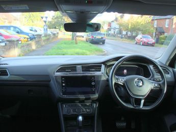 Volkswagen Tiguan 2.0 TSI SEL SUV 5dr Petrol DSG 4Motion Euro 6 (s/s) (190 ps)