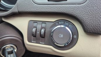 Vauxhall Insignia 2.0 CDTi SE Sports Tourer 5dr Diesel Auto Euro 5 (163 ps)