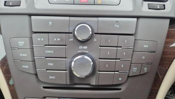 Vauxhall Insignia 2.0 CDTi SE Sports Tourer 5dr Diesel Auto Euro 5 (163 ps)