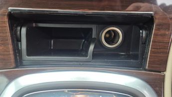 Vauxhall Insignia 2.0 CDTi SE Sports Tourer 5dr Diesel Auto Euro 5 (163 ps)