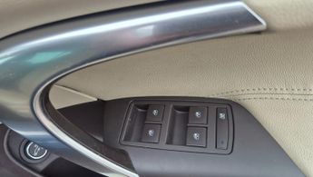 Vauxhall Insignia 2.0 CDTi SE Sports Tourer 5dr Diesel Auto Euro 5 (163 ps)