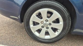 Vauxhall Insignia 2.0 CDTi SE Sports Tourer 5dr Diesel Auto Euro 5 (163 ps)