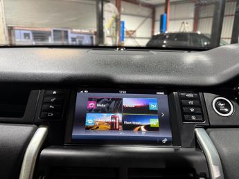 Land Rover Discovery Sport 2.0 TD4 HSE SUV 5dr Diesel Auto 4WD Euro 6 (s/s) (180 ps)