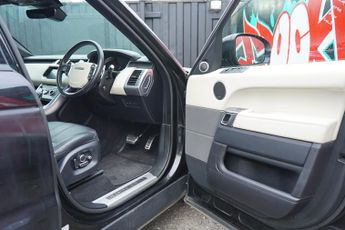 Land Rover Range Rover Sport 3.0 SD V6 Autobiography Dynamic SUV 5dr Diesel Auto 4WD Euro 6 (