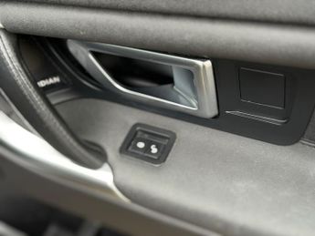 Land Rover Discovery Sport 2.0 TD4 HSE SUV 5dr Diesel Auto 4WD Euro 6 (s/s) (180 ps)