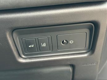 Land Rover Discovery Sport 2.0 TD4 HSE SUV 5dr Diesel Auto 4WD Euro 6 (s/s) (180 ps)