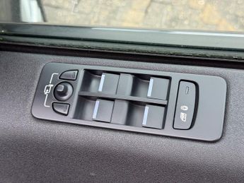 Land Rover Discovery Sport 2.0 TD4 HSE SUV 5dr Diesel Auto 4WD Euro 6 (s/s) (180 ps)