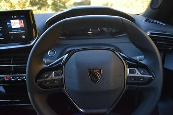 Peugeot E-2008 50kWh Allure Auto 5dr (7kW Charger)