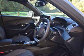 Peugeot E-2008 50kWh Allure Auto 5dr (7kW Charger)