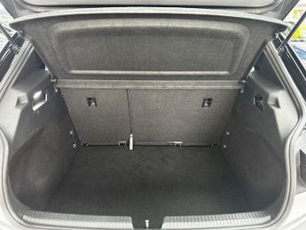 Volkswagen ID.3 Pro Performance 58kWh Life Hatchback Electric Auto (204 ps) 5dr