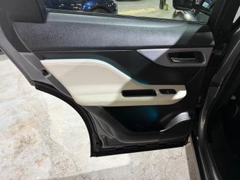 Jaguar F-Pace 2.0 D180 R-Sport SUV 5dr Diesel Auto AWD Euro 6 (s/s) (180 ps)