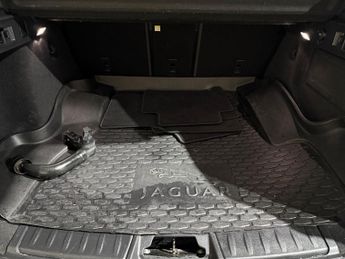 Jaguar F-Pace 2.0 D180 R-Sport SUV 5dr Diesel Auto AWD Euro 6 (s/s) (180 ps)