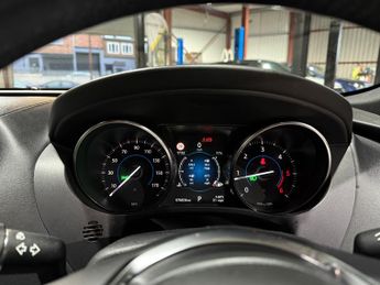 Jaguar F-Pace 2.0 D180 R-Sport SUV 5dr Diesel Auto AWD Euro 6 (s/s) (180 ps)