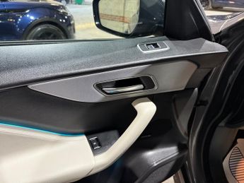 Jaguar F-Pace 2.0 D180 R-Sport SUV 5dr Diesel Auto AWD Euro 6 (s/s) (180 ps)