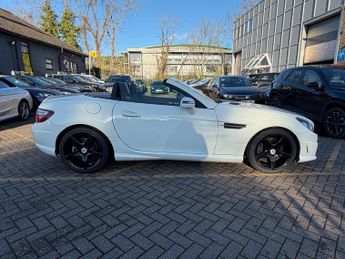 Mercedes-Benz SLK 1.8 SLK200 BlueEfficiency AMG Sport Convertible 2dr Petrol G-Tro