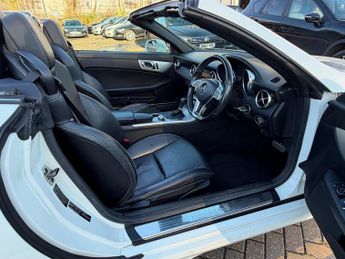Mercedes-Benz SLK 1.8 SLK200 BlueEfficiency AMG Sport Convertible 2dr Petrol G-Tro