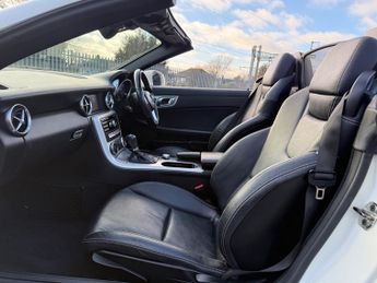 Mercedes-Benz SLK 1.8 SLK200 BlueEfficiency AMG Sport Convertible 2dr Petrol G-Tro