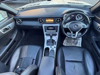 Mercedes-Benz SLK 1.8 SLK200 BlueEfficiency AMG Sport Convertible 2dr Petrol G-Tro