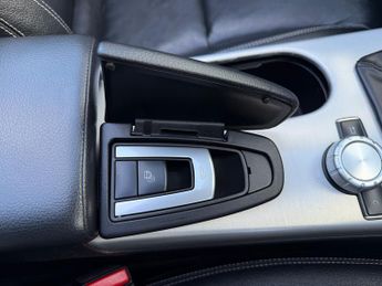 Mercedes-Benz SLK 1.8 SLK200 BlueEfficiency AMG Sport Convertible 2dr Petrol G-Tro