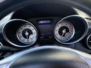 Mercedes-Benz SLK 1.8 SLK200 BlueEfficiency AMG Sport Convertible 2dr Petrol G-Tro