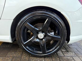 Mercedes-Benz SLK 1.8 SLK200 BlueEfficiency AMG Sport Convertible 2dr Petrol G-Tro