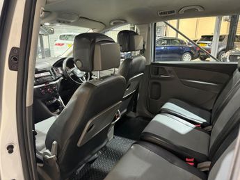 SEAT Alhambra 2.0 TDI CR SE MPV 5dr Diesel DSG Euro 5 (s/s) (140 ps)