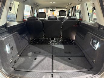 SEAT Alhambra 2.0 TDI CR SE MPV 5dr Diesel DSG Euro 5 (s/s) (140 ps)