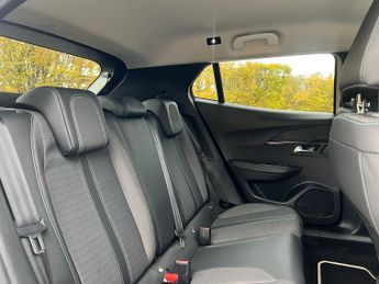 Peugeot 2008 1.2 PureTech Allure Premium SUV 5dr Petrol EAT Euro 6 (s/s) (130