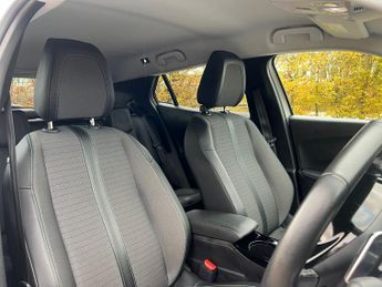 Peugeot 2008 1.2 PureTech Allure Premium SUV 5dr Petrol EAT Euro 6 (s/s) (130