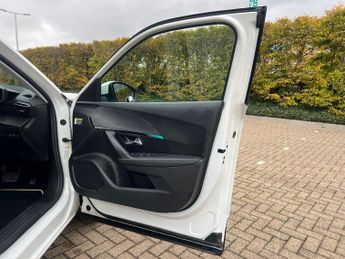 Peugeot 2008 1.2 PureTech Allure Premium SUV 5dr Petrol EAT Euro 6 (s/s) (130