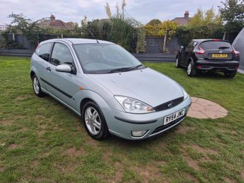 Ford Focus 1.8i 16v Zetec Hatchback 3dr Petrol Manual (113 bhp)
