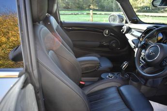 Mini Electric Cooper Cooper SE 32.6kWh Level 3 Auto 3dr