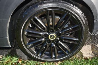 Mini Electric Cooper Cooper SE 32.6kWh Level 3 Auto 3dr