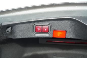 Mercedes-Benz C Class 2.1 C250d AMG Line (Premium Plus) Coupe 2dr Diesel G-Tronic+ Eur