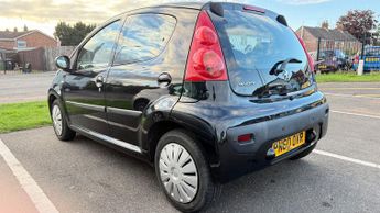Peugeot 107 1.0 12V Urban Hatchback 5dr Petrol 2 Tronic Euro 4 (68 ps)