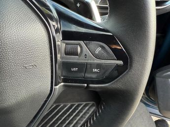 Peugeot 3008 1.6 12.4kWh Active SUV 5dr Petrol Plug-in Hybrid e-EAT Euro 6 (s