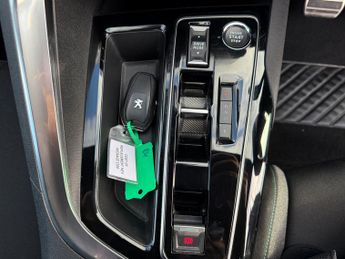 Peugeot 3008 1.6 12.4kWh Active SUV 5dr Petrol Plug-in Hybrid e-EAT Euro 6 (s