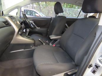 Toyota Verso 1.8 V-Matic TR MPV 5dr Petrol Multidrive S Euro 4 (147 ps)