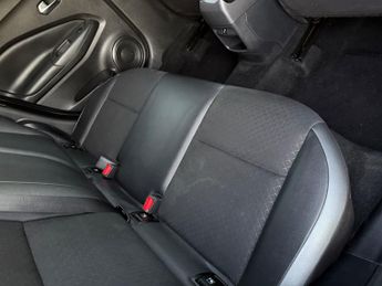 Nissan Juke 1.0 DIG-T N-Connecta SUV 5dr Petrol DCT Auto Euro 6 (s/s) (114 p