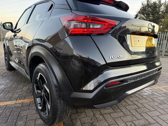 Nissan Juke 1.0 DIG-T N-Connecta SUV 5dr Petrol DCT Auto Euro 6 (s/s) (114 p