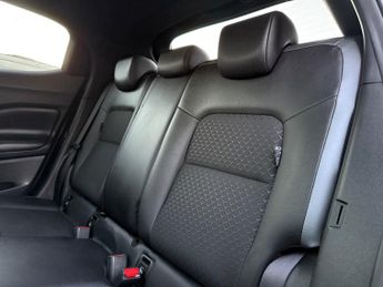 Nissan Juke 1.0 DIG-T N-Connecta SUV 5dr Petrol DCT Auto Euro 6 (s/s) (114 p