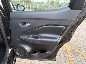 Nissan Juke 1.0 DIG-T N-Connecta SUV 5dr Petrol DCT Auto Euro 6 (s/s) (114 p