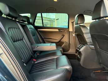 Skoda Superb 2.0 TDI SE L Executive Estate 5dr Diesel DSG Euro 6 (s/s) (150 p