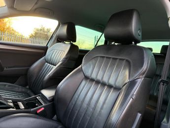 Skoda Superb 2.0 TDI SE L Executive Estate 5dr Diesel DSG Euro 6 (s/s) (150 p
