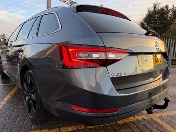 Skoda Superb 2.0 TDI SE L Executive Estate 5dr Diesel DSG Euro 6 (s/s) (150 p