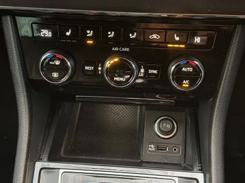 Skoda Superb 2.0 TDI SE L Executive Estate 5dr Diesel DSG Euro 6 (s/s) (150 p