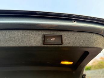 Skoda Superb 2.0 TDI SE L Executive Estate 5dr Diesel DSG Euro 6 (s/s) (150 p