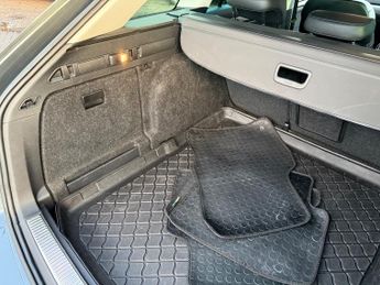 Skoda Superb 2.0 TDI SE L Executive Estate 5dr Diesel DSG Euro 6 (s/s) (150 p